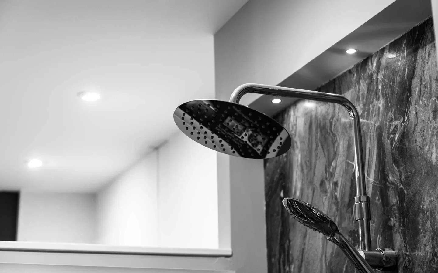 SP Lavori Edili - Ristrutturazione bagno per creare un ambiente dedicato al benessere quotidiano